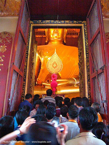 พระพุทธรูป - giant buddha statue in chinese temple - สุโขทัย - sukhothai - thailand, buddha image, buddha statue, buddhism, buddhist temple, chinese, cross-legged, golden color, sculpture, sukhothai, wat, พระพุทธรูป, สุโขทัย