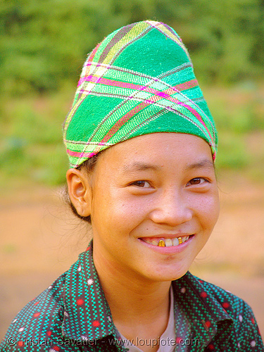 green hmong tribe girl - vietnam, child, colorful, gold teeth, green hmong, hill tribes, hmong tribe, indigenous, kid, little girl