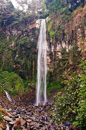 grojogan sewu waterfall (java), crowd, falls, grojogan sewu, mountains, rocks, waterfall