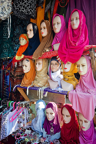 hijabs shop mannequin heads (borneo), borneo, heads, hijab, islam, islamic fashion, malaysia, muslim, serikin, shop, store dummies, street market, women's apparel, حجاب