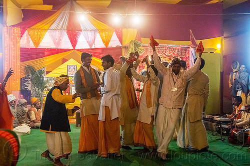 hindu pilgrims dancing in an ashram - kumbh mela 2013 (india), ashram, dancing, group, hindu pilgrimage, hinduism, kumbh mela, men, music, musicians, night, pilgrims