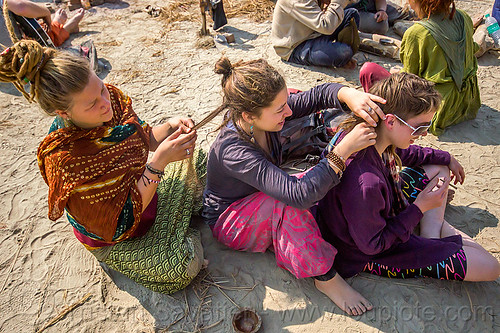 hippie girls at rainbow camp - kumbh mela 2013, bun bun, hindu pilgrimage, hinduism, hippie, kumbh mela, rainbow camp, sitting, women