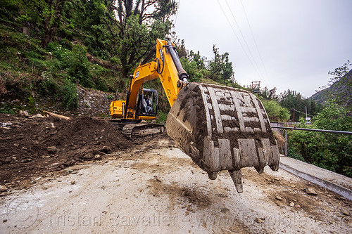 jcb js200 excavator clearing landslide (india), at work, bucket attachment, excavator bucket, jcb, js200, js200hd, man, road construction, roadwork, worker, working