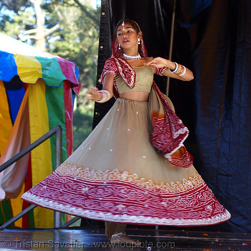 karina at hare krishna "chariot festival of india" (san francisco), chariot festival, costume, dancing, dress, festival of chariots, festival of india, girl, hare krishna festival, hindu, hinduism, india dancer, iskcon, teenager, traditional, vaisnava