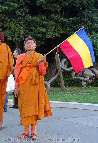 khmer-krom buddhist monks in street demonstration (civic center, san francisco), bhagwa, buddhist monks, demonstration, khmer kampuchea-krom federation, khmer kampuchea-krom flag, khmer krom, khmers, kho-me, kkf, monk, orange, protest, rally, saffron color