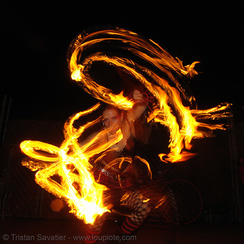 la rosa (jaden) - lsd fuego, fire dancer, fire dancing, fire fans, fire performer, fire poi, fire spinning, night, spinning fire