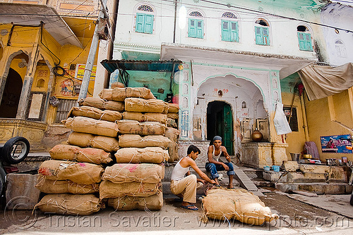 laborers in street market - jaipur (india), jaipur, sitting