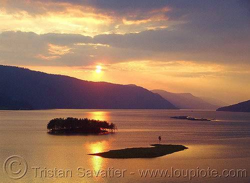 lake dospat - islands - sunset (bulgaria), artificial lake, dospat reservoir, islands, lake dospat, landscape, sunset, язовир доспат
