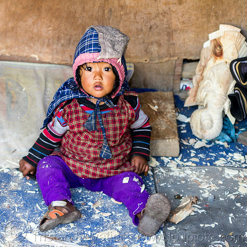 little nepali girl (nepal), bhaktapur, child, ganesha, kid, little girl, sitting, wood carving