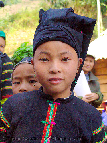 "lo lo den" tribe girl - vietnam, black lo lo tribe, children, colorful, girls, hill tribes, indigenous, kids, little girl, lo lo den tribe