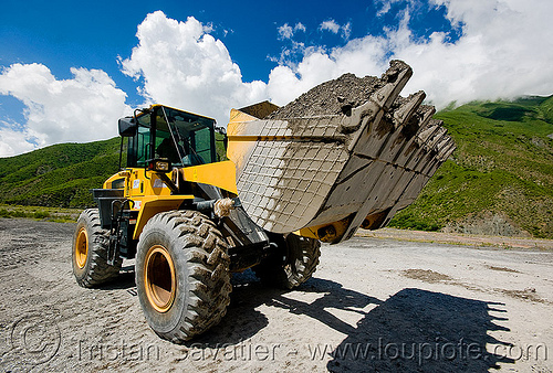 loader - komatsu wa 250, argentina, at work, earth moving, front loader, groundwork, komatsu, noroeste argentino, road construction, roadworks, wa 250, wheel loader, working, yellow