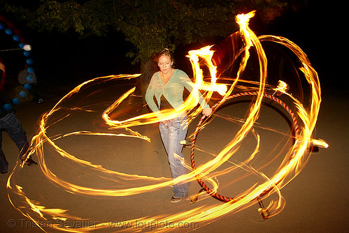 louise spinning file hula hoop (san francisco), fire dancer, fire dancing, fire hula hoop, fire performer, fire spinning, night, spinning fire