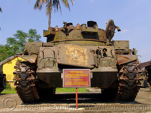 m42 "duster" anti-aircraft tank - war - vietnam, army museum, army tank, duster, hué, m42 tank, military, rusty, vietnam war