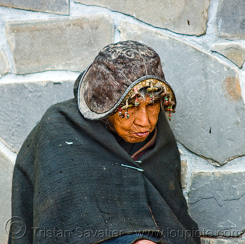 montero hat (bolivia), bolivia, hat, indigenous, old woman, quechua, safety pin, tarabuco