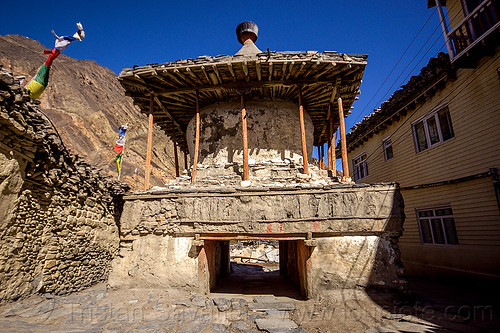 old stupa - kagbeni village (nepal), annapurnas, buddhism, kagbeni, kali gandaki valley, stupa, village