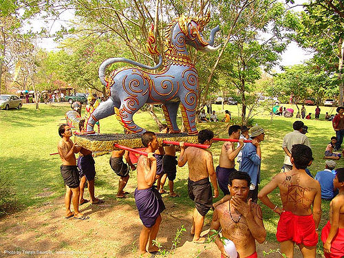 ปราสาทหินพนมรุ้ง - phanom rung festival - thailand, carnival float, elephant sculpture, elephant statue, ปราสาทหินพนมรุ้ง