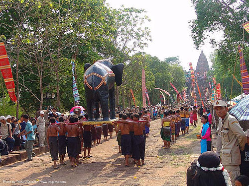 ปราสาทหินพนมรุ้ง - phanom rung festival - thailand, banners, carnival float, elephant sculpture, elephant statue, ป�\xb8\xa3าสาทหินพนมรุ้ง