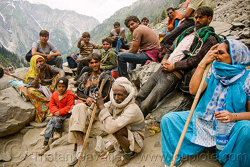 pilgrims (yatris) resting on trail - amarnath yatra (pilgrimage) - kashmir, amarnath yatra, canes, crowd, hindu pilgrimage, kashmir, mountain trail, mountains, pilgrims, resting, walking sticks