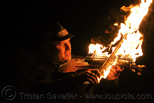 playing fire violon, david shuttleworth, fire performer, fire violin, firish, man, night, playing, violinist