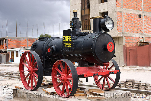 portable steam engine - monument - uyuni (bolivia), bolivia, enfe, fca, marshall, monument, portable engine, portable steam engine, uyuni