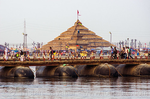 pyramid ashram and pontoon bridge - kumbh mela 2013 (india), ashram, floating bridge, foot bridge, ganga, ganges river, hindu pilgrimage, hinduism, kumbh mela, metal tanks, pontoon bridge, pyramid, walking