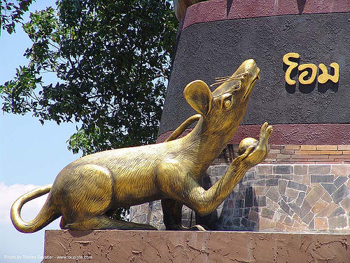rat statue - hindu park near phu ruea, west of loei (thailand), hindu, hinduism, rat