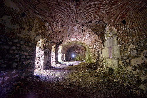 rocca d'anfo - brick vaults - military fortification ruins, brick, dark, fortifications, inside, interior, military architecture, military fort, no trespassing, old fortification, rocca d'anfo, ruins, vaults