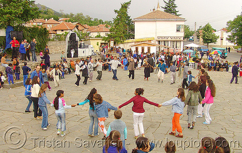 rozino-village-fair - circle dance - roms (bulgaria), cigano, circle dance, gipsies, gitans, gypsies, manouches, nomadic tribe, romani, romanichals, romanichels, romanos, romas, roms, rozino, rromani, rromas, rroms, sinti, tsigan, tsigani, tziganes, zigeuner, розино