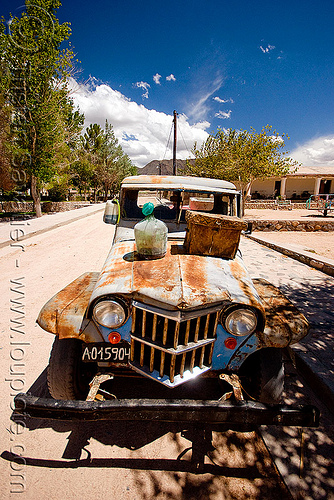 rusty old willy's jeep (argentina), 4x4, a015904, all-terrain, argentina, cafayate, calchaquí valley, classic car, front, lorry, noroeste argentino, old, pickup truck, rusty, valles calchaquíes, willy's jeep