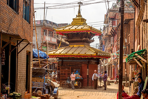 small square hindu shrine - bhaktapur (nepal), bhaktapur, hindu shrine, hinduism