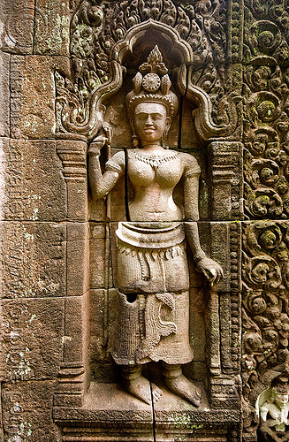 statue of khmer hindu goddess - wat phu champasak (laos), asian woman, goddess, hindu temple, hinduism, khmer temple, main shrine, ruins, sculpture, statue, stone carving, wat phu champasak