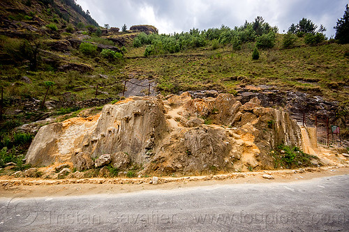 tapovan hot springs (india), dhauliganga valley, mountains, road, sulfurous hot springs, tapovan hot springs