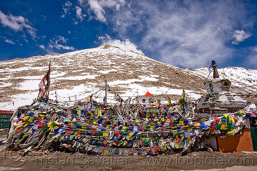 tibetan prayer flags - chang-la pass - ladakh (india), buddhism, chang pass, chang-la pass, ladakh, mountain pass, mountains, prayer flags, snow patches, tibetan