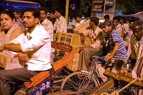 traffic jam - cycle rickshaws - delhi (india), cycle rickshaw, delhi, men, moving, night, pedicabs, rickshaws, traffic jam, trike, wallahs