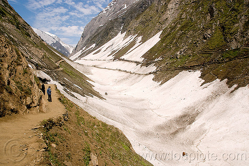 trail and glacier - amarnath yatra (pilgrimage) - kashmir, amarnath yatra, glacier, hindu pilgrimage, kashmir, mountain trail, mountains, pilgrims, snow
