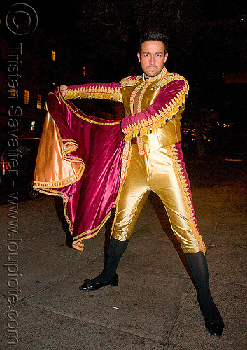 traje de luces - torero - bullfighter - halloween (san francisco), bullfighter, costume, halloween, man, matador, night, toreador, torero, traje de luces