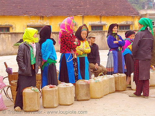 tribe women selling corn wine (alcohol) - vietnam, asian woman, asian women, colorful, corn alcohol, corn wine, hill tribes, indigenous, quản bạ, rượu ngô, street market, street seller, tám sơn, vodka