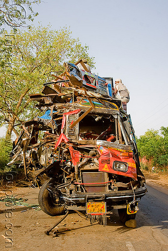 truck accident (india), cabin, crushed, fatal, frontal collision, head-on collision, lorry accident, road crash, tata motors, traffic accident, traffic crash, truck accident, wreck