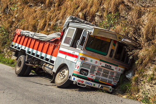 truck in ditch (india), crash, ditch, lorry accident, road, tata motors, traffic accident, truck accident, west bengal, wreck