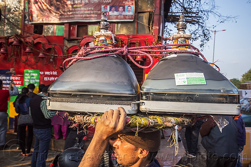 wallah carrying crt screens on his head - delhi (india), carrying on the head, cathodic ray tubes, crt, delhi, electronics, load bearer, man, porting, recycling, rope, television, tv screens, wallah