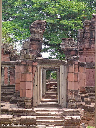 อุทยานประวัติศาสตร์พิมาย - wat phimai khmer temple - thailand, doors, hindu temple, hinduism, khmer, ruins, พิมาย, อุทยานประวัติศาสตร์พิมาย