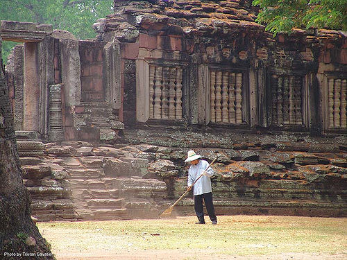 อุทยานประวัติศาสตร์พิมาย - wat phimai khmer temple - thailand, gardner, hindu temple, hinduism, khmer, ruins, windows, พิมาย, อุทยานประวัติศาสตร์พิมาย