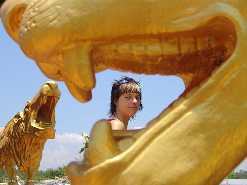 with-golden-lions - hindu park near phu ruea, west of loei (thailand) - anke-rega, golden color, hindu, hinduism, woman