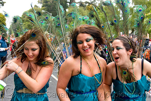 women with peacock feathers, bay to breakers, costumes, footrace, peacock feathers, street party, women