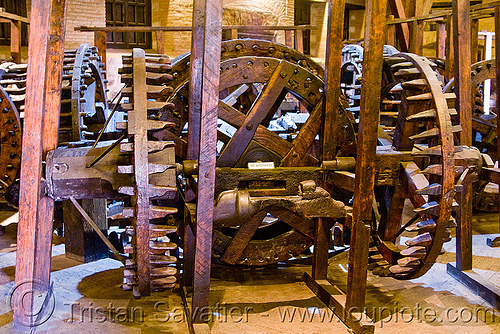 wood gears of an ancient roller press machine, bolivia, casa de la moneda, casa nacional de moneda, historical, mint, potosí, wood gears, wooden gears, wooden machine