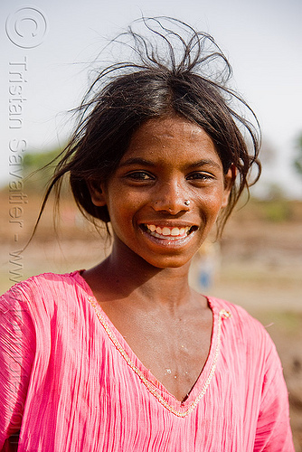 young girl - mandu (india), girl, mandav, mandu, ng, nose piercing, nostril piercing, pink shirt