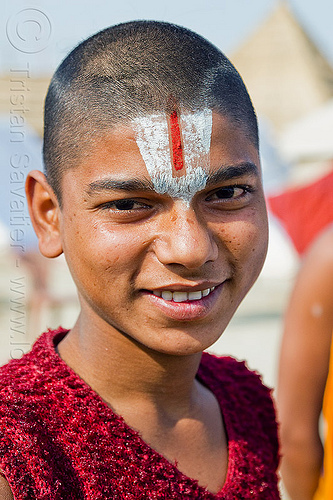 young hindu devotee (india), boy, hindu pilgrimage, hinduism, kumbh mela, man, pilgrim, ramanandi tilak, shaven head, tilaka