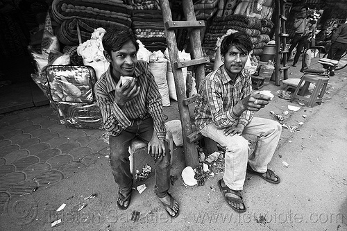 young men drinking chai, chai, delhi, drinking, men, milk tea, paharganj, sitting, spice tea, store, wooden ladder
