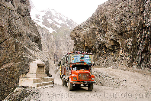 zojila pass - drass valley - leh to srinagar road - kashmir, cliff, dras valley, drass valley, kashmir, lorry, mountain pass, mountains, road, tata motors, truck, zoji la, zoji pass, zojila pass
