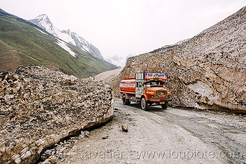 zojila pass - truck - old snow - drass valley - leh to srinagar road - kashmir, dras valley, drass valley, kashmir, lorry, mountains, road, snow, tata motors, truck, zoji la, zoji pass, zojila pass